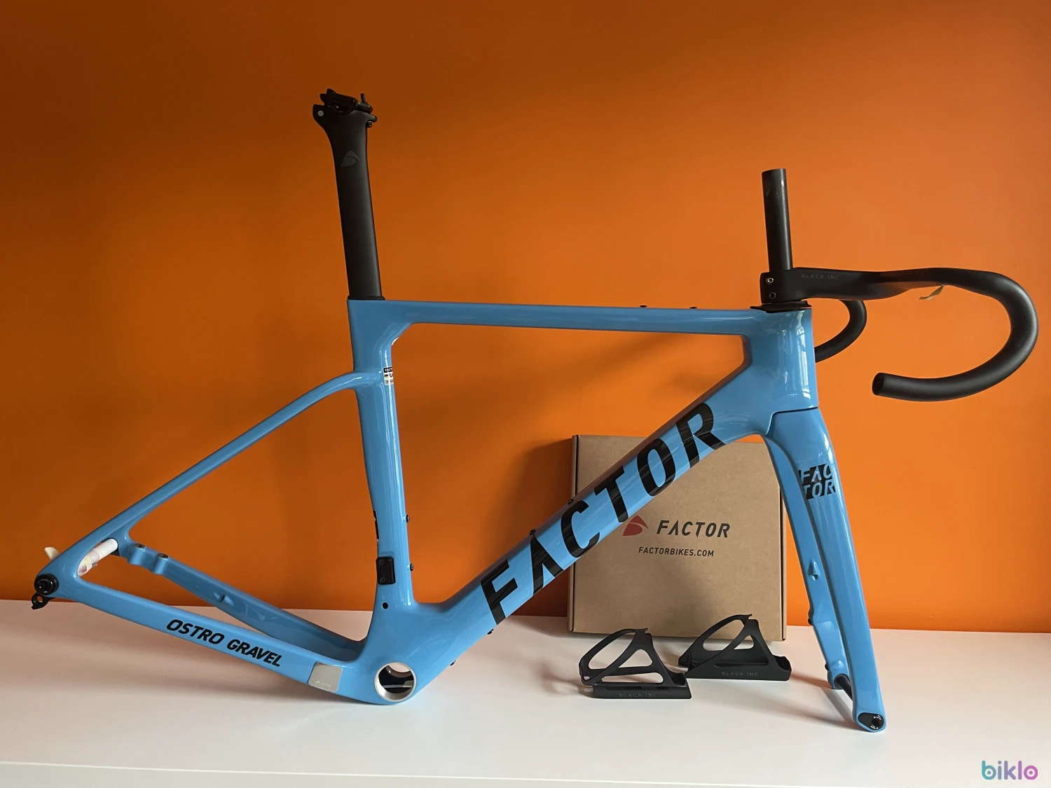 1. Factor OSTRO Gravel 2026 - 54 - Heritage Blue - NIEUW