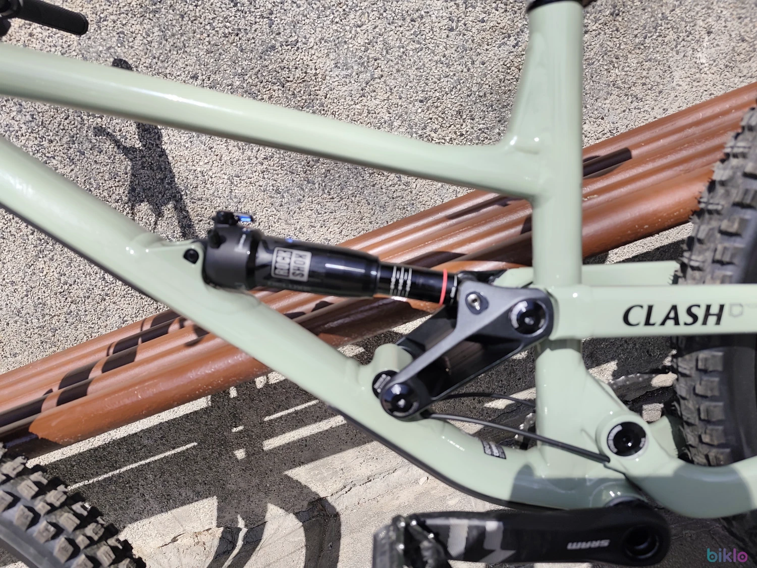 2. Commencal clash origin heritage