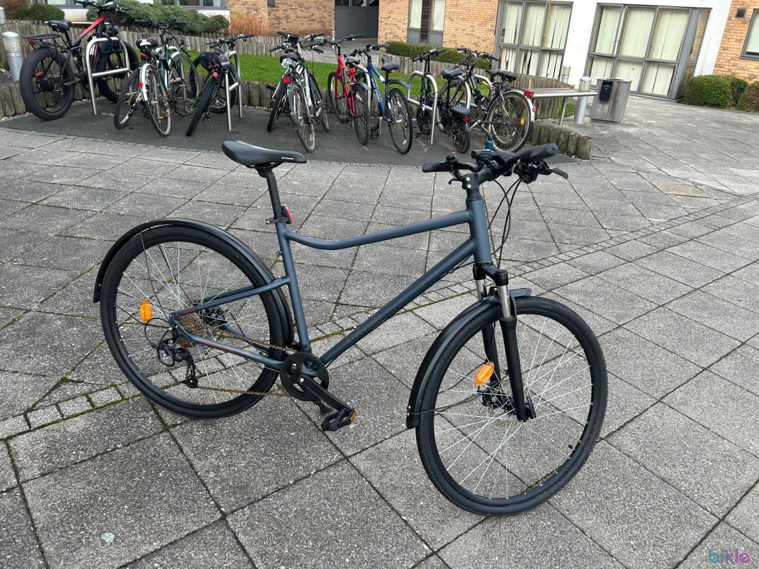 1. Men’s bike almost new