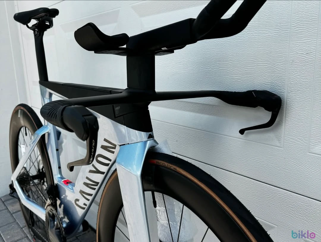 5. 2025 Canyon Speedmax CF SLX 8 Di2