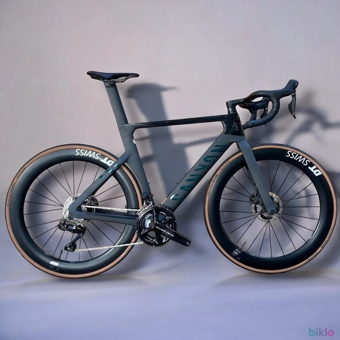 1. 2024 Canyon Aeroad CFR Dura Ace Di2