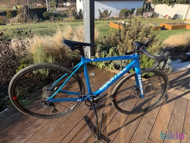 1. Prodám cyklokrosové kolo RCX Van Rysel GRX 1x11 vel, S