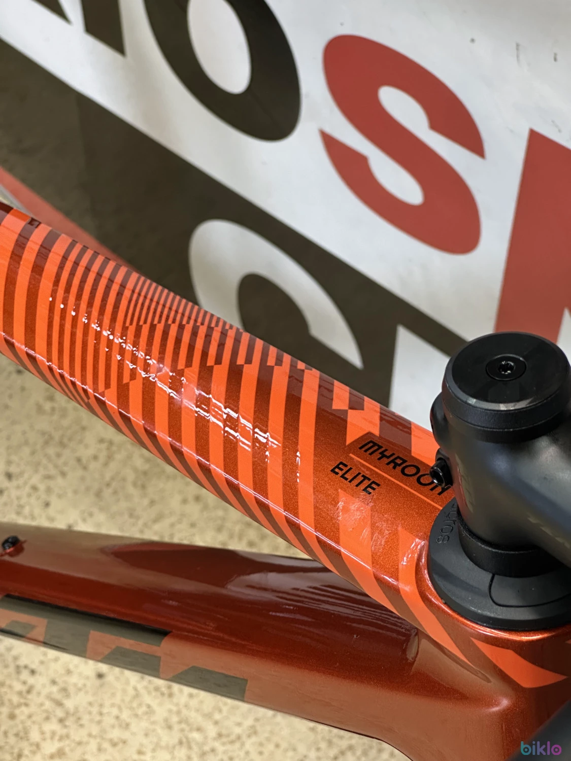 4. KTM Myroon Elite vel.48cm / L