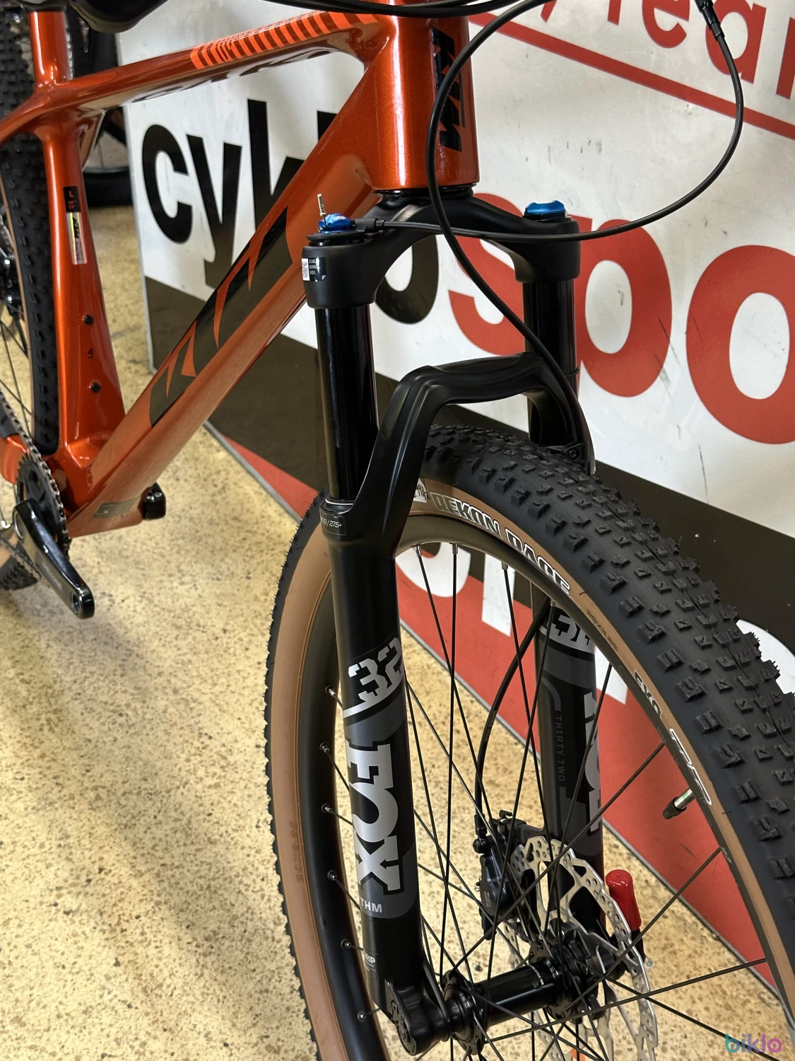11. KTM Myroon Elite vel.48cm / L