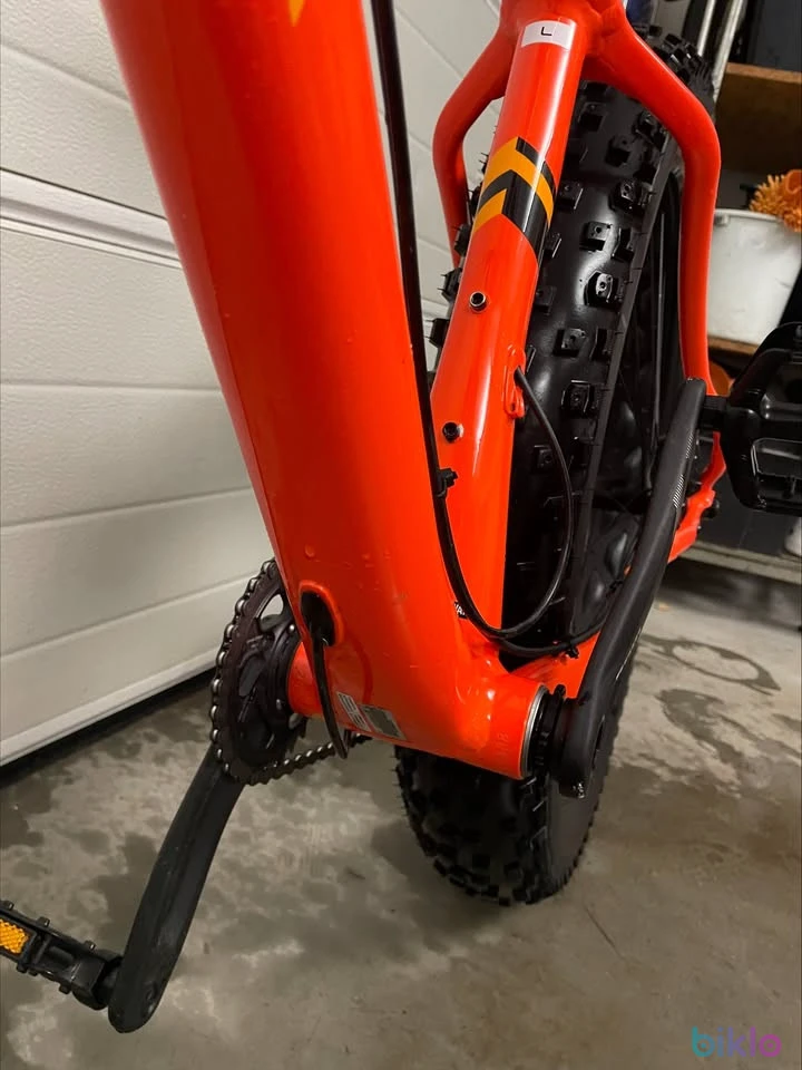 5. Trek Farley 7 Etujousitettu Fatbike, 27.5" L