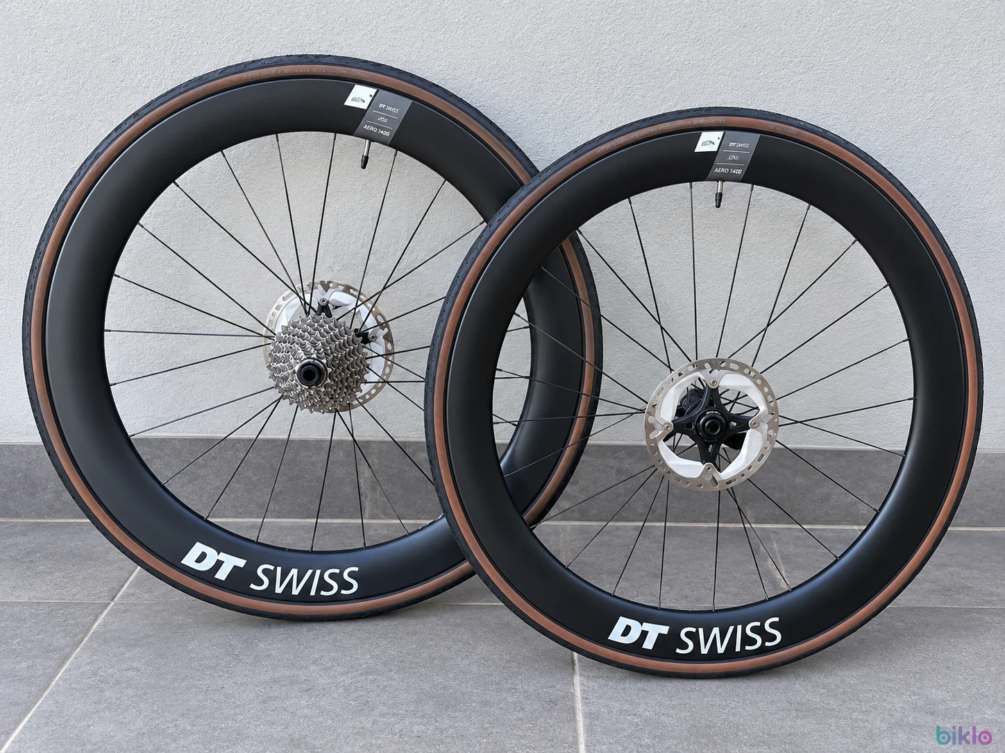 1. Ensemble de roue DT SWISS ARC 1400