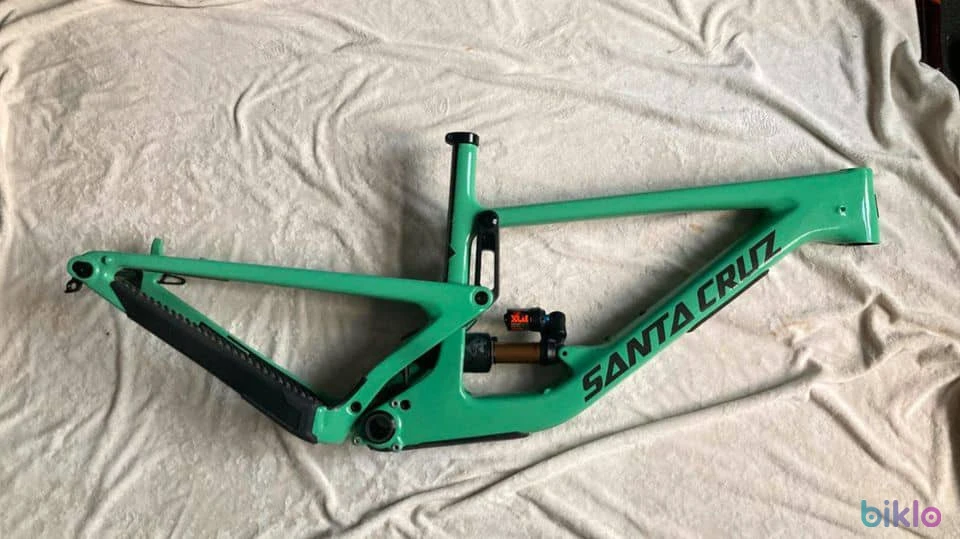 1. Super Cadre Santa Cruz Megatower 1 CC 29"