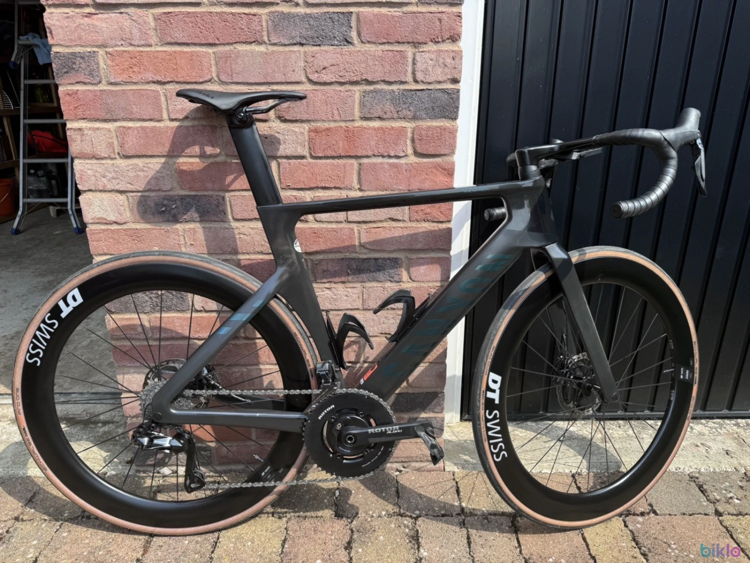 6. Canyon Aeroad CFR Medium - Di2 Dura Ace - Couleur furtive-