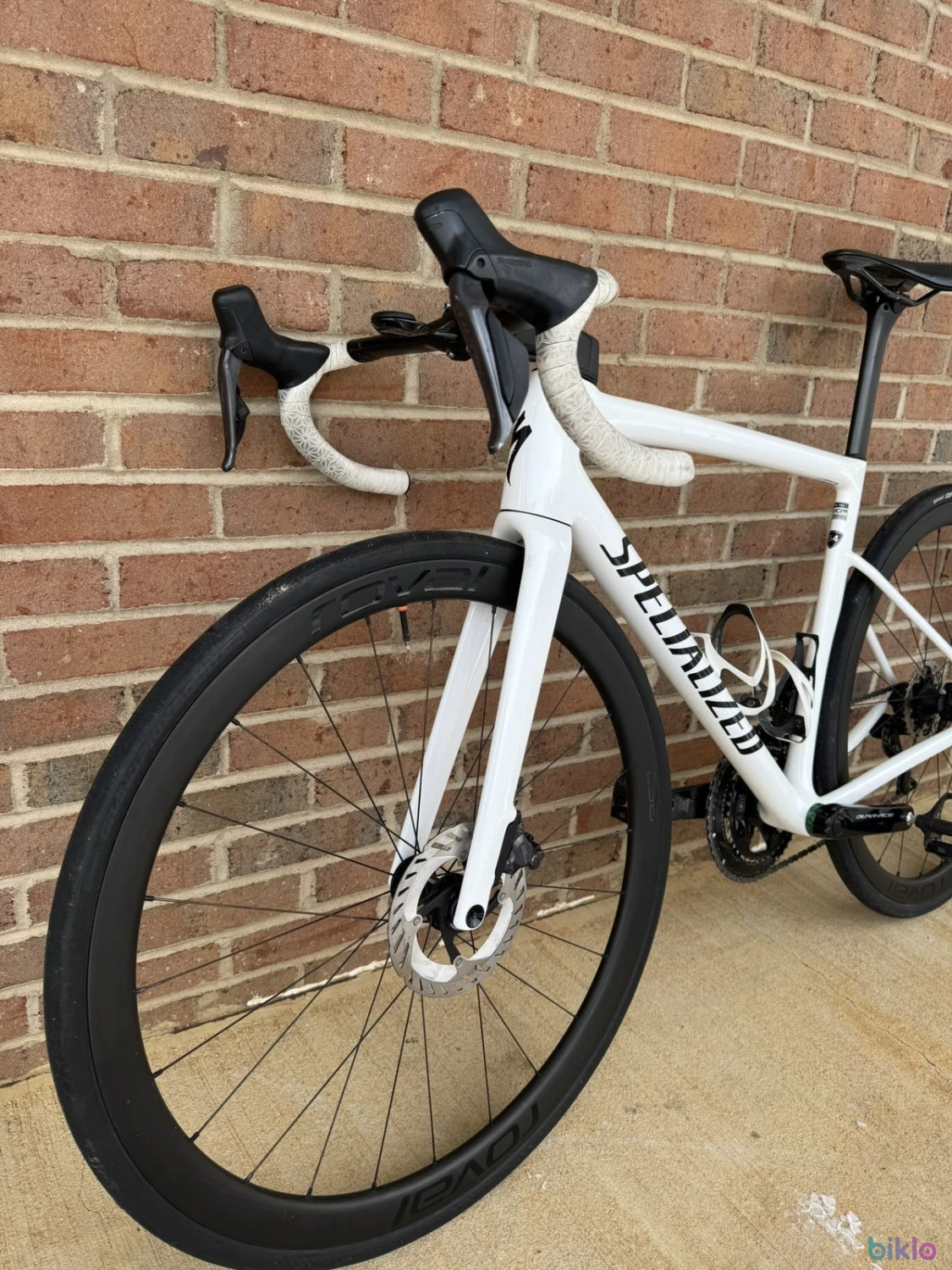 3. 2025 Specialized Tarmac SL8 Expert Ultegra Di2 54cm
