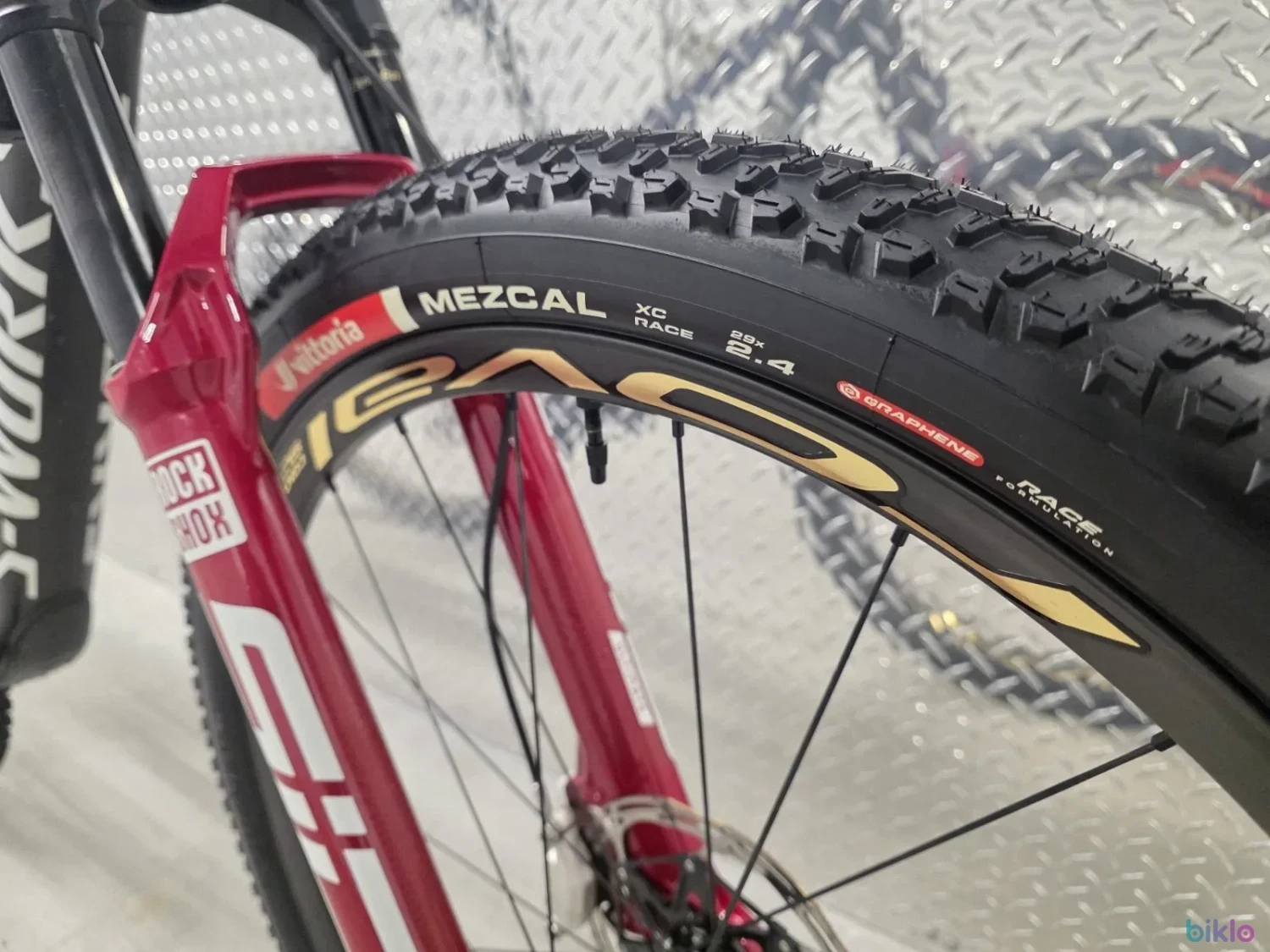 3. Specialized S-Works Epic 8 Medium Flight Attendant