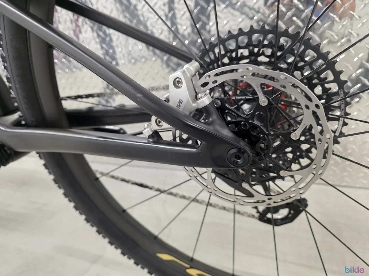 6. Specialized S-Works Epic 8 Medium Flight Attendant