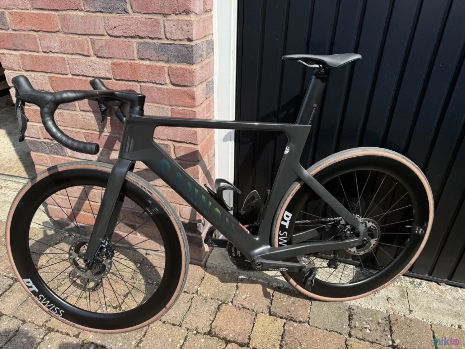 5. Canyon Aeroad CFR Medium - Di2 Dura Ace - Couleur furtive-