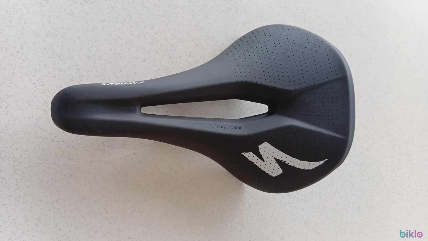 1. Selle specialized power 155 neuve carbone s-works