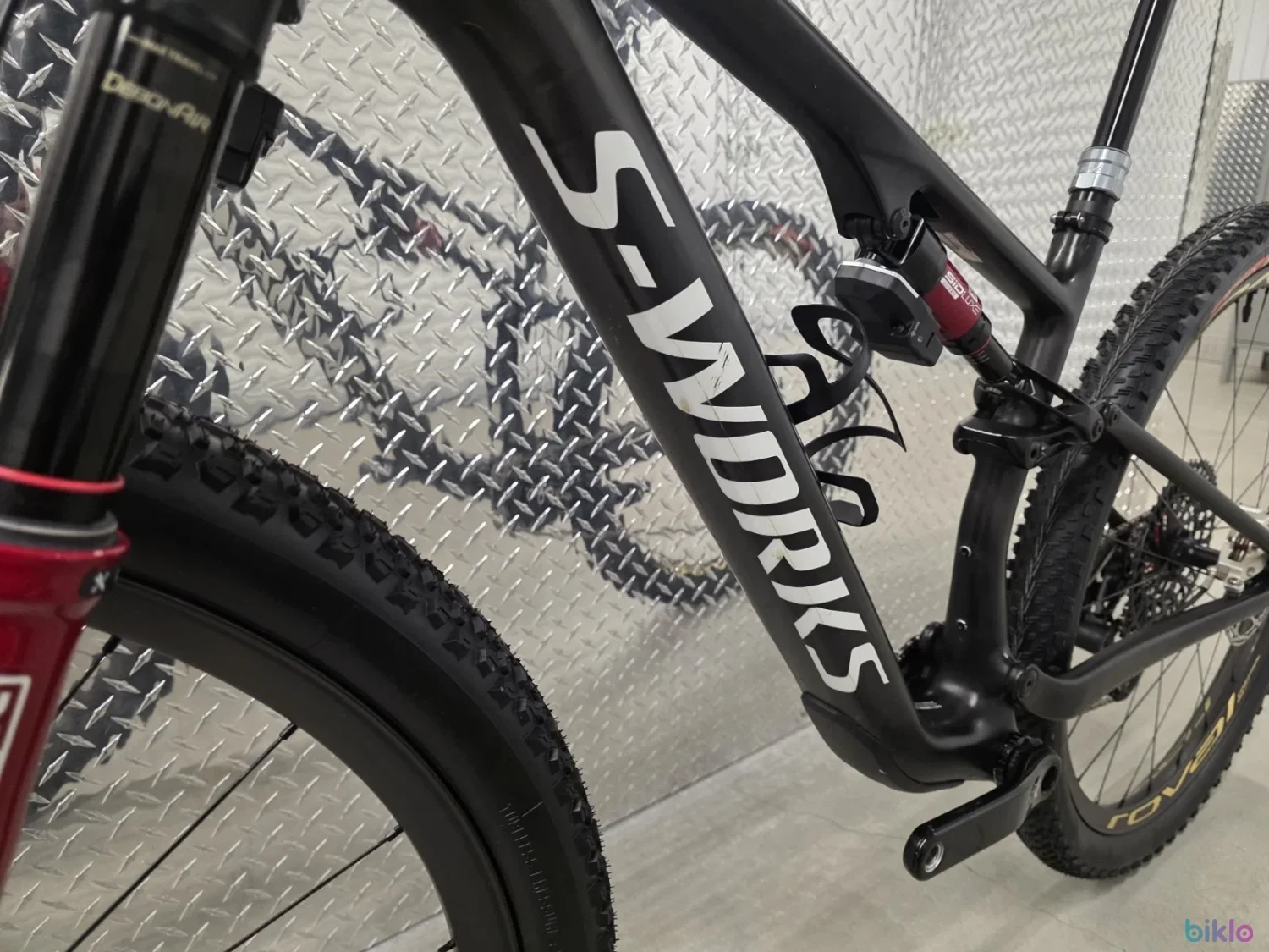 7. Specialized S-Works Epic 8 Medium Flight Attendant