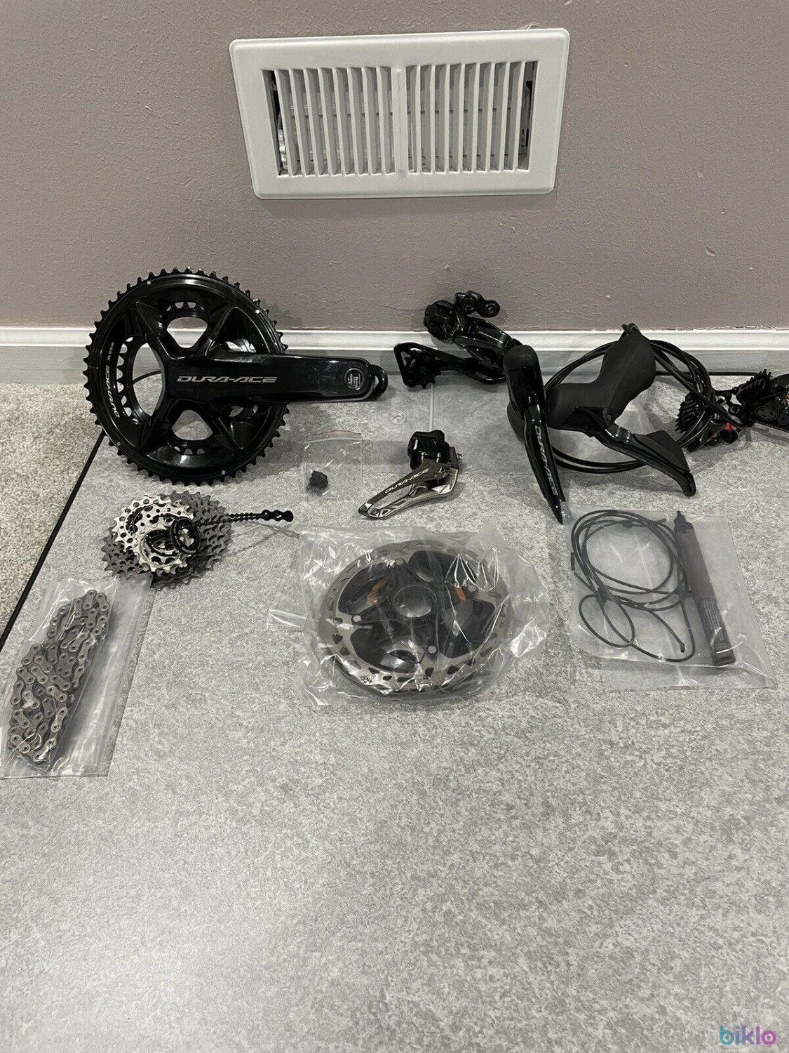 1. Shimano Dura Ace R9270 R9250 Di2