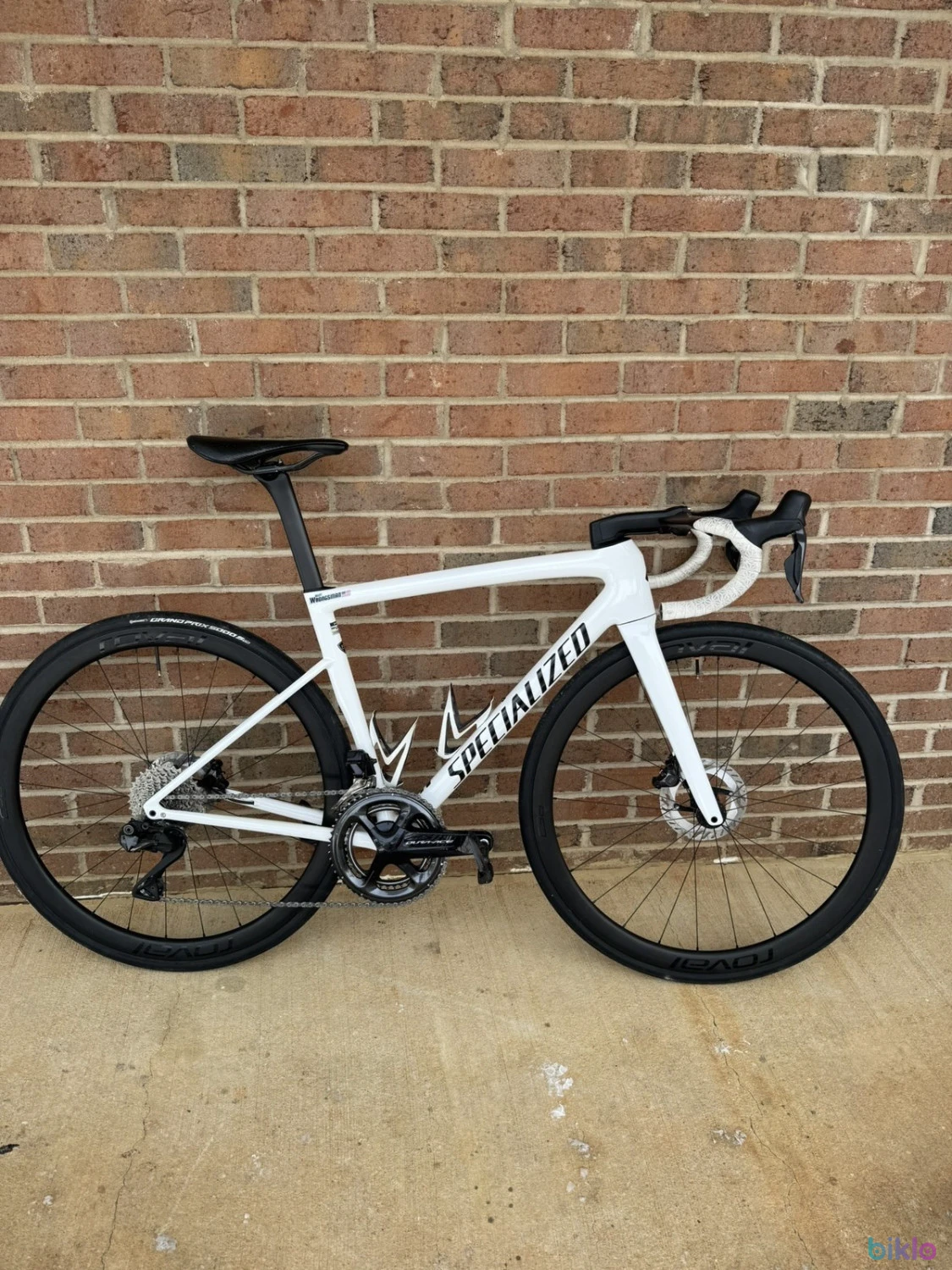 7. 2025 Specialized Tarmac SL8 Expert Ultegra Di2 54cm