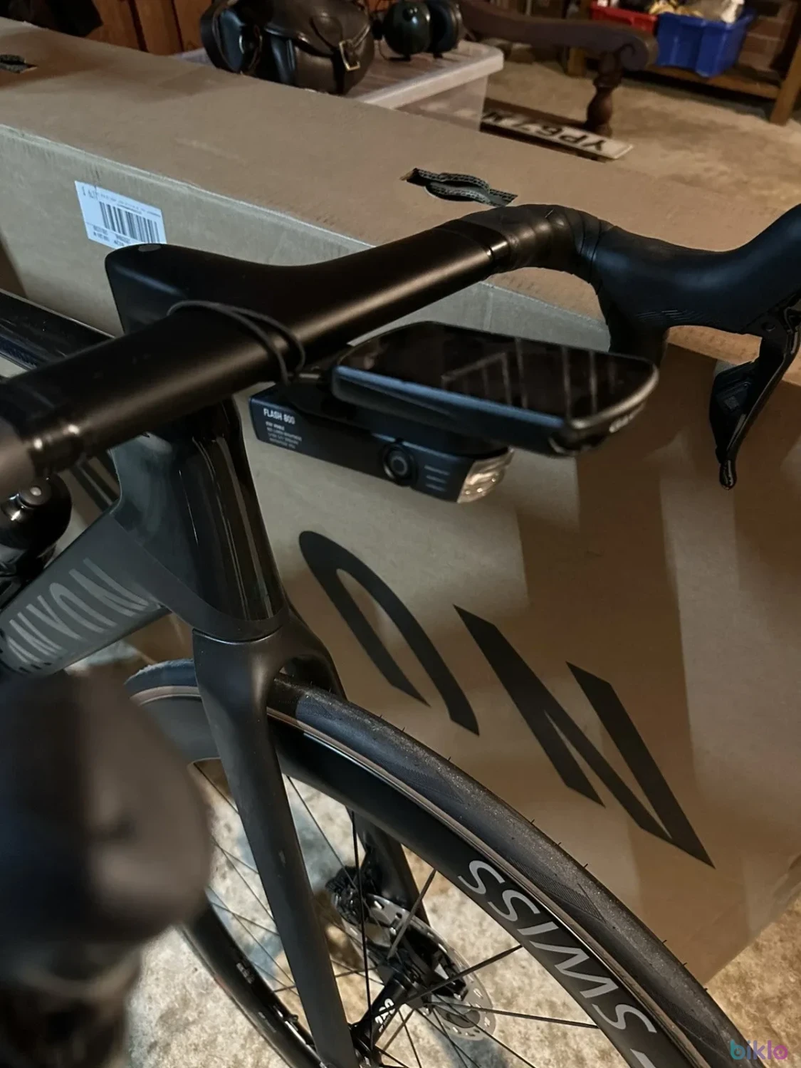 8. Canyon Aeroad CFR Medium - Di2 Dura Ace - Couleur furtive-