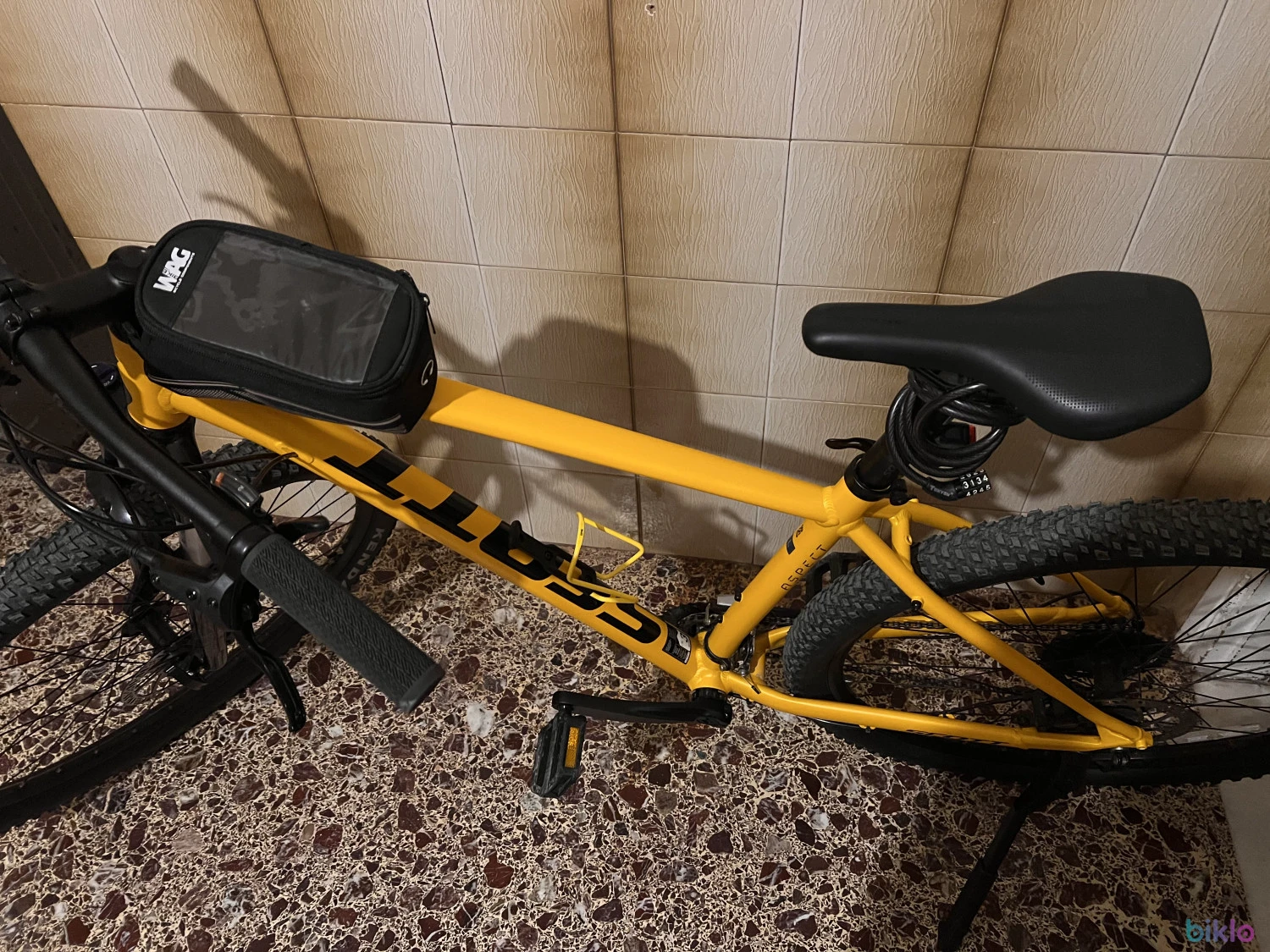 1. Scott aspect 950 yellow large