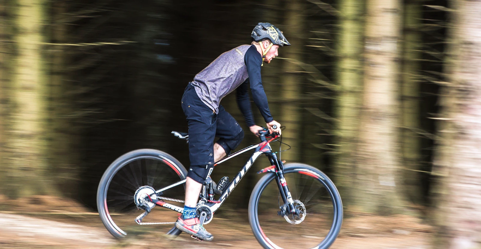3. Placute Frana Disc Bicicleta Fibrax Ash947F - Negru