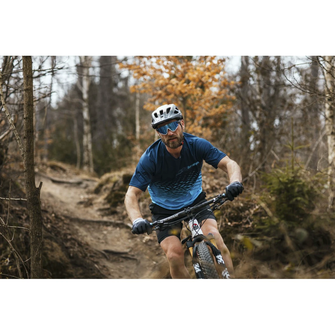 8. Casca Force Aves MTB E-bike, Alb/Negru Mat L-XL (58-61 cm)