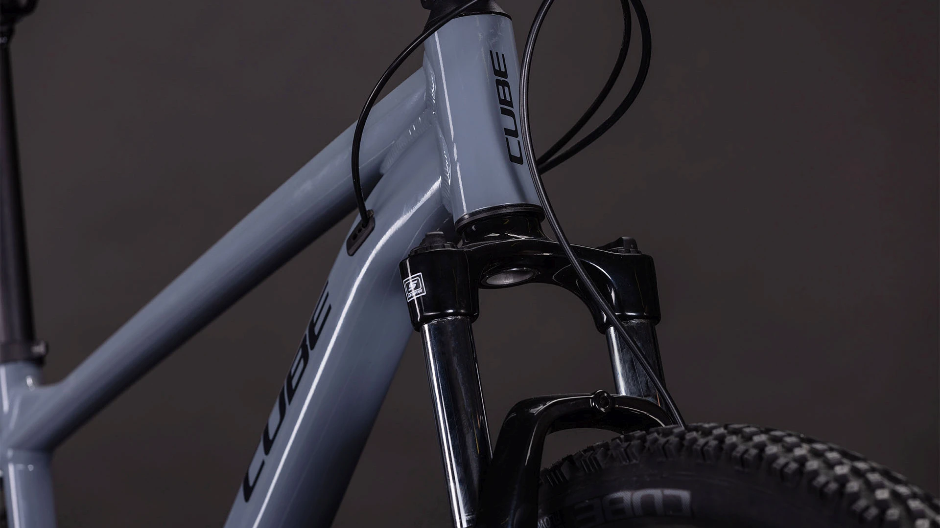 6. Bicicleta Mtb Cube Aim One Smoke Black 2026 - 27.5 Inch, XS, Gri
