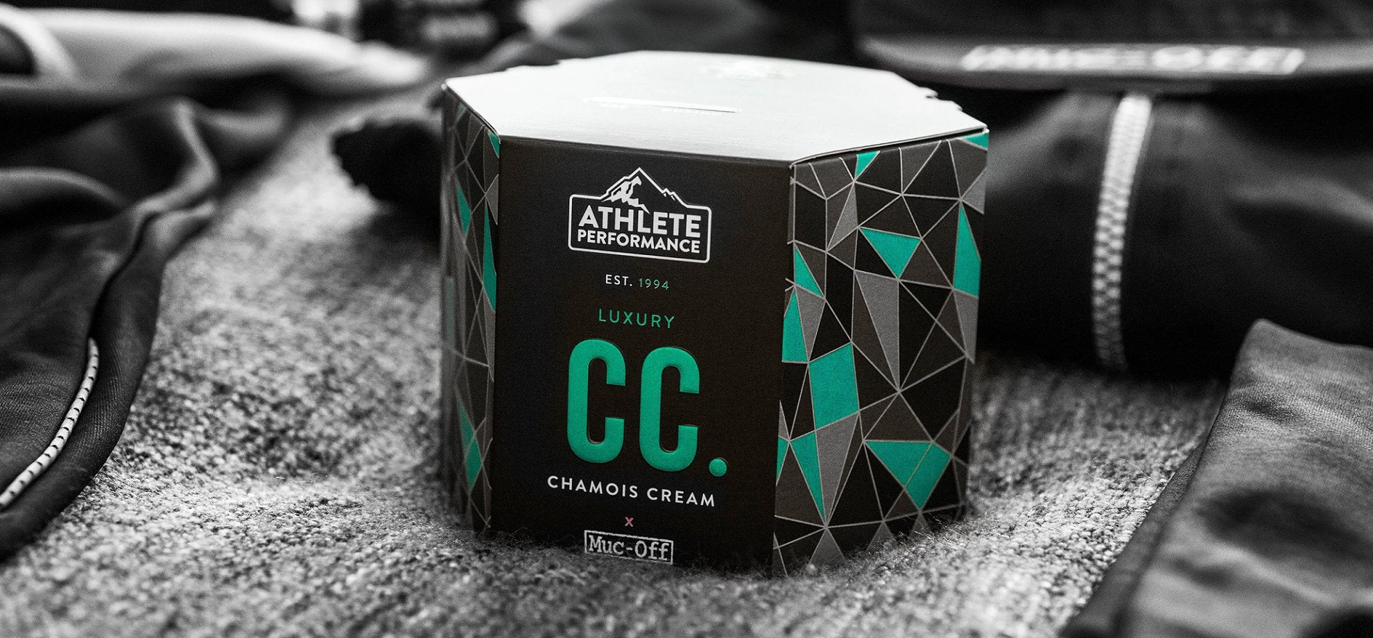 4. Muc-Off - crema de protectie iritatii Chamois Cream 250ml
