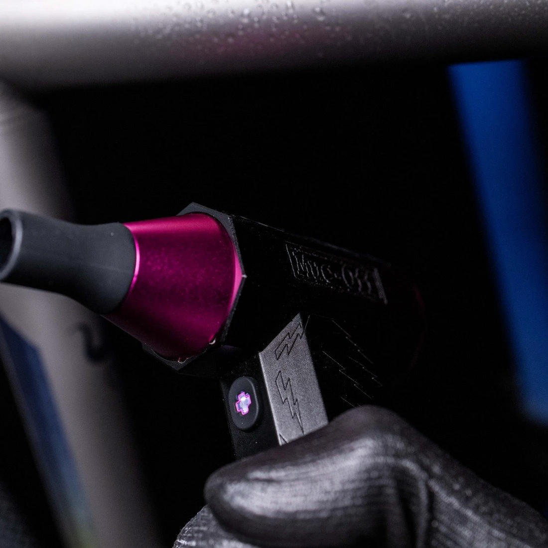 17. Muc-Off - suflanta - mini air blower