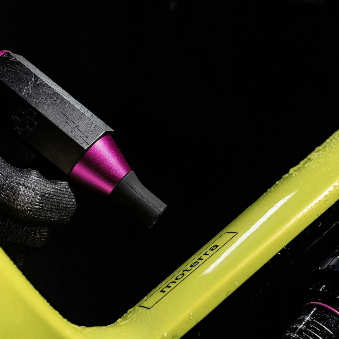 9. Muc-Off - suflanta - mini air blower