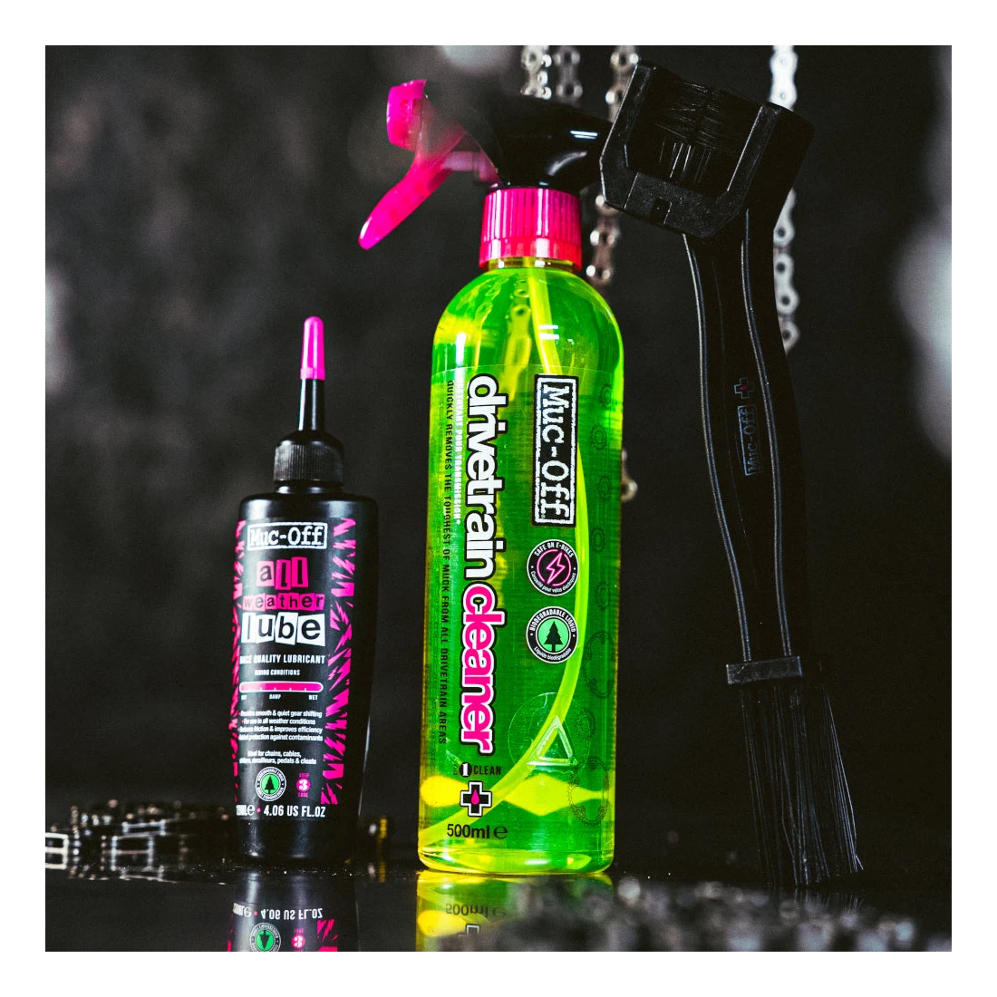 3. Kit Muc-Off pentru curatat lantul Chain Care Kit