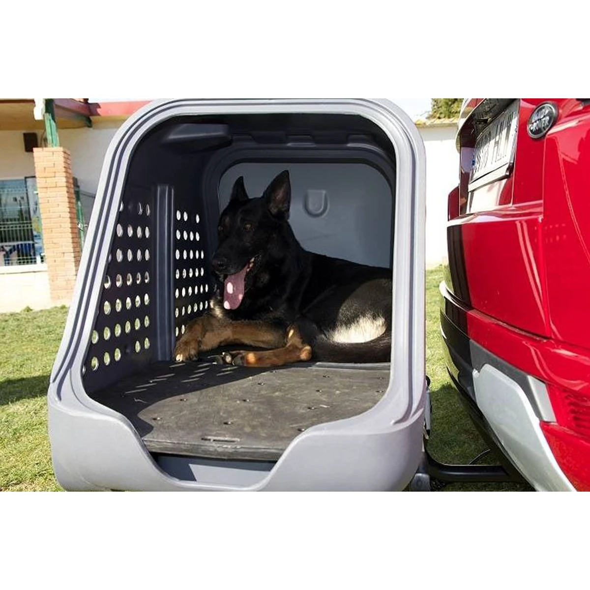 3. Cutie portbagaj pe carligul de remorcare Towbox V2 DOG Negru