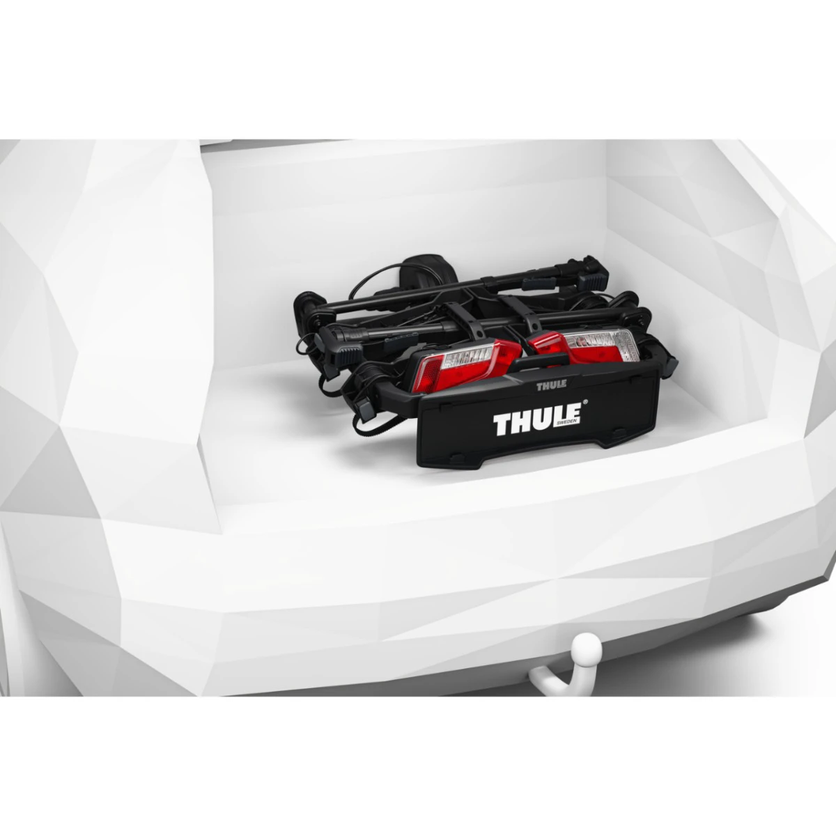 5. Suport pentru 2 biciclete, Thule OutPace, cu prindere pe carligul de remorcare