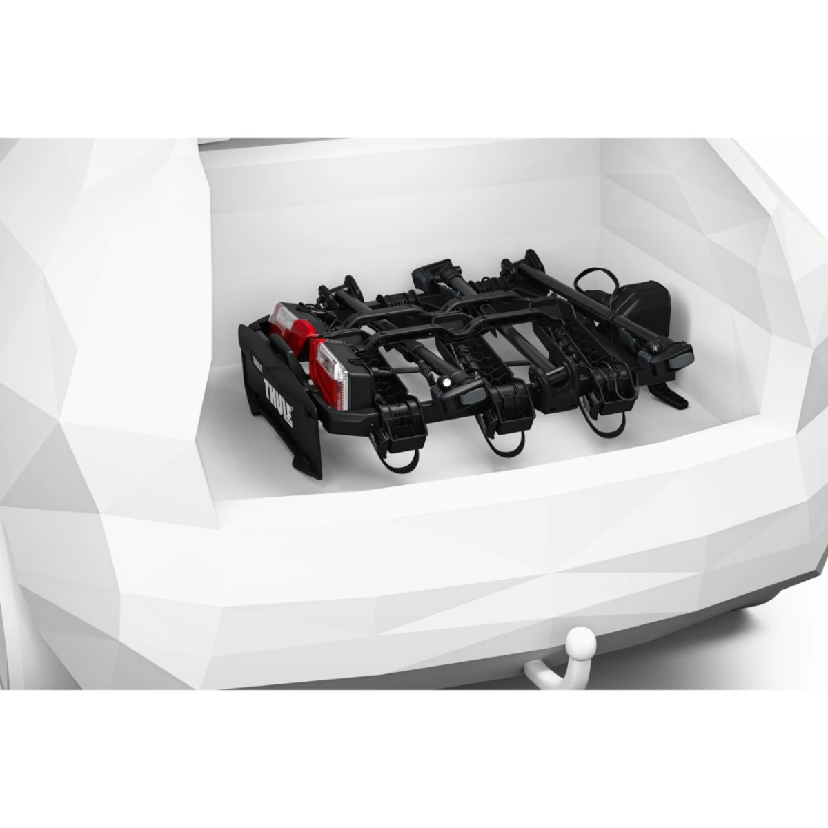 5. Suport pentru 3 biciclete, Thule OutPace, cu prindere pe carligul de remorcare