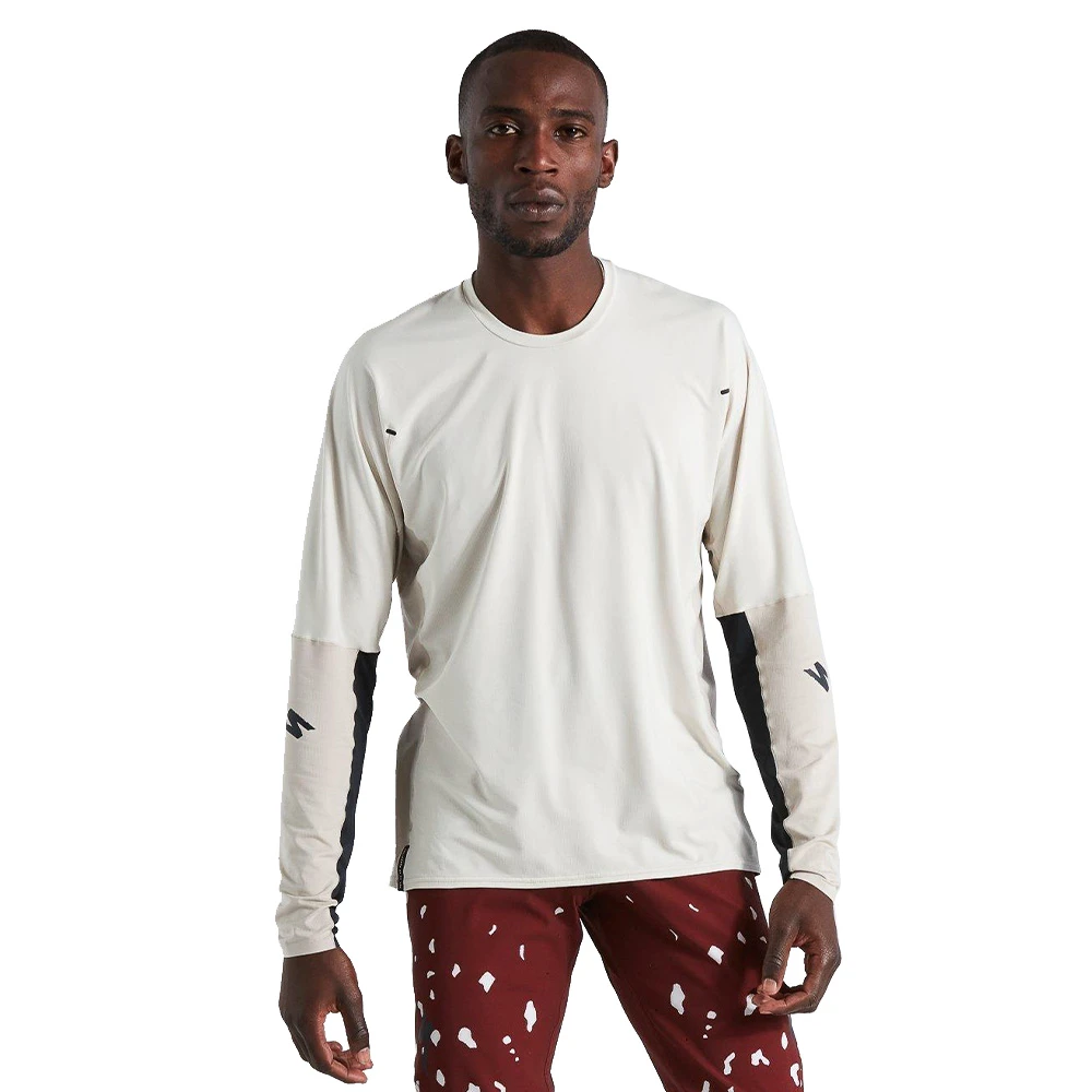 1. Bluza Ciclism Tehnica Specialized Men's Trail Air LS, White Mountains M