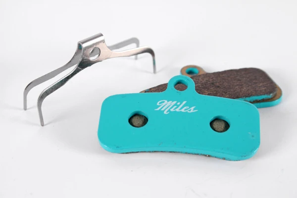 1. Placute de frana sintetice Miles Avid Elixir MI-SIN-25
