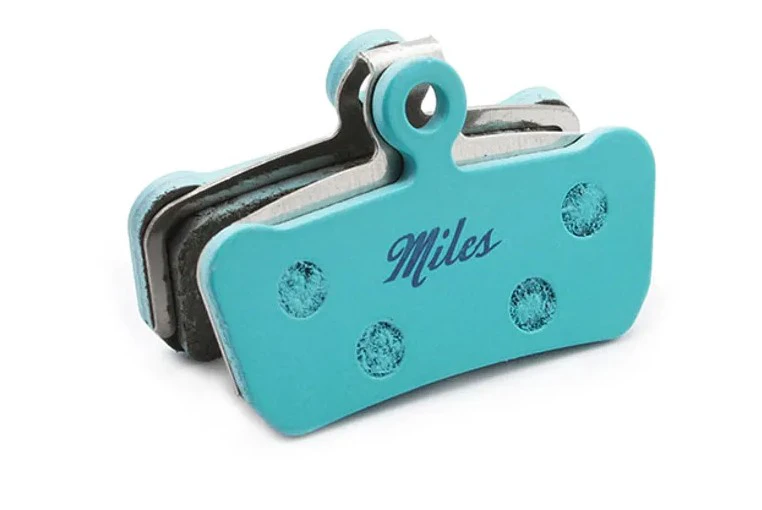 1. Placute de frana Miles Semi-Metalice MI-MET-67