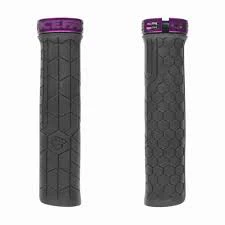 1. Mansoane Race Face Getta Grip, diametru 30 mm, raport durabilitate / comfort, negru mov