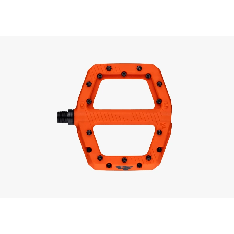 1. Pedale profesionale Race Face Chester Pedal 24 (2025), 115 x 110 mm, material compozit, 22 pini, portocaliu