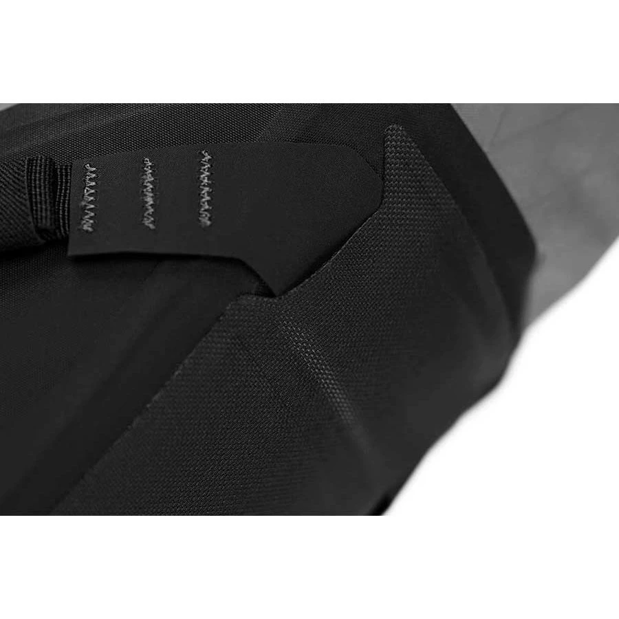 6. Apidura - geanta bicicleta cu prindere sub sa, Backcountry Saddle Pack 10 litri - gri negru galben