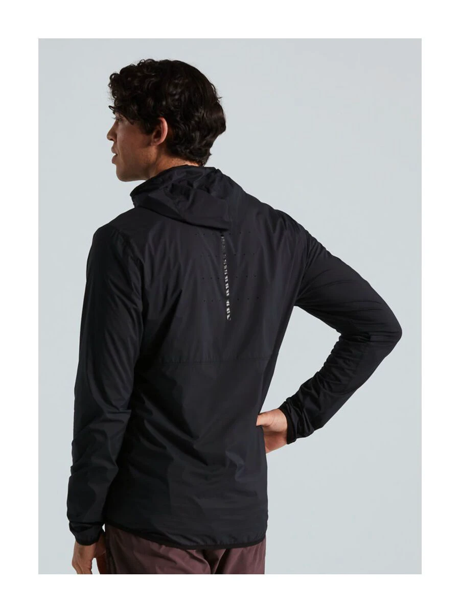 4. Jacheta SPECIALIZED Men's Trail Wind - Black