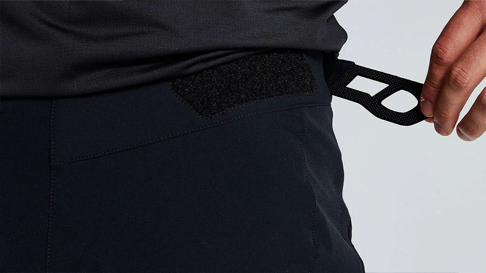 7. Pantaloni SPECIALIZED Demo Pro - Black 34