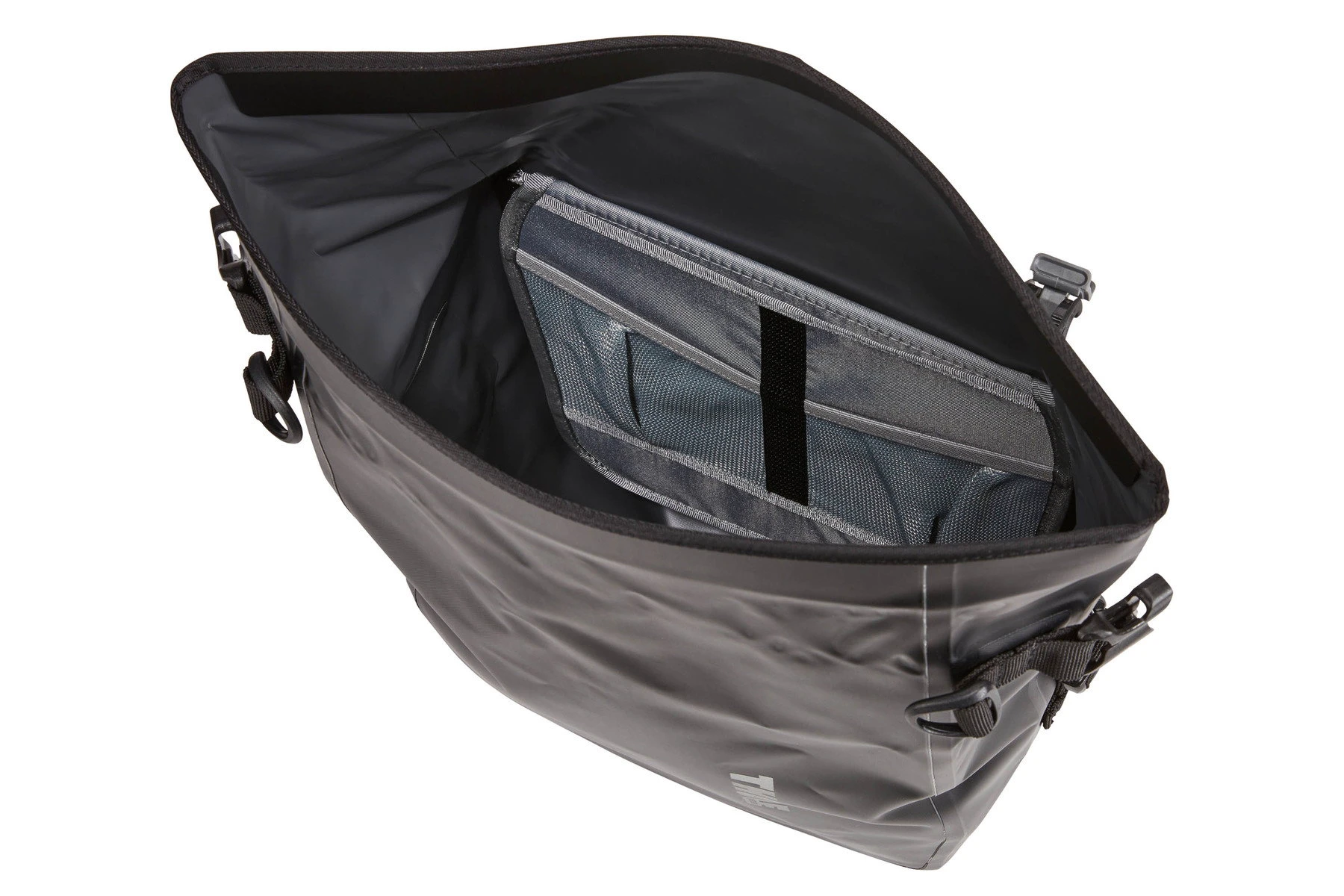 7. Geanta portbagaj THULE Shield Pannier 13L - Albastru