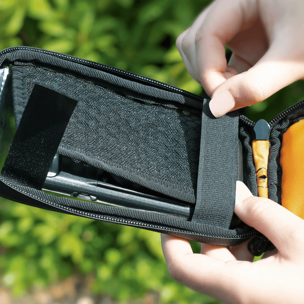 5. Husa telefon SKS COM/Smartbag