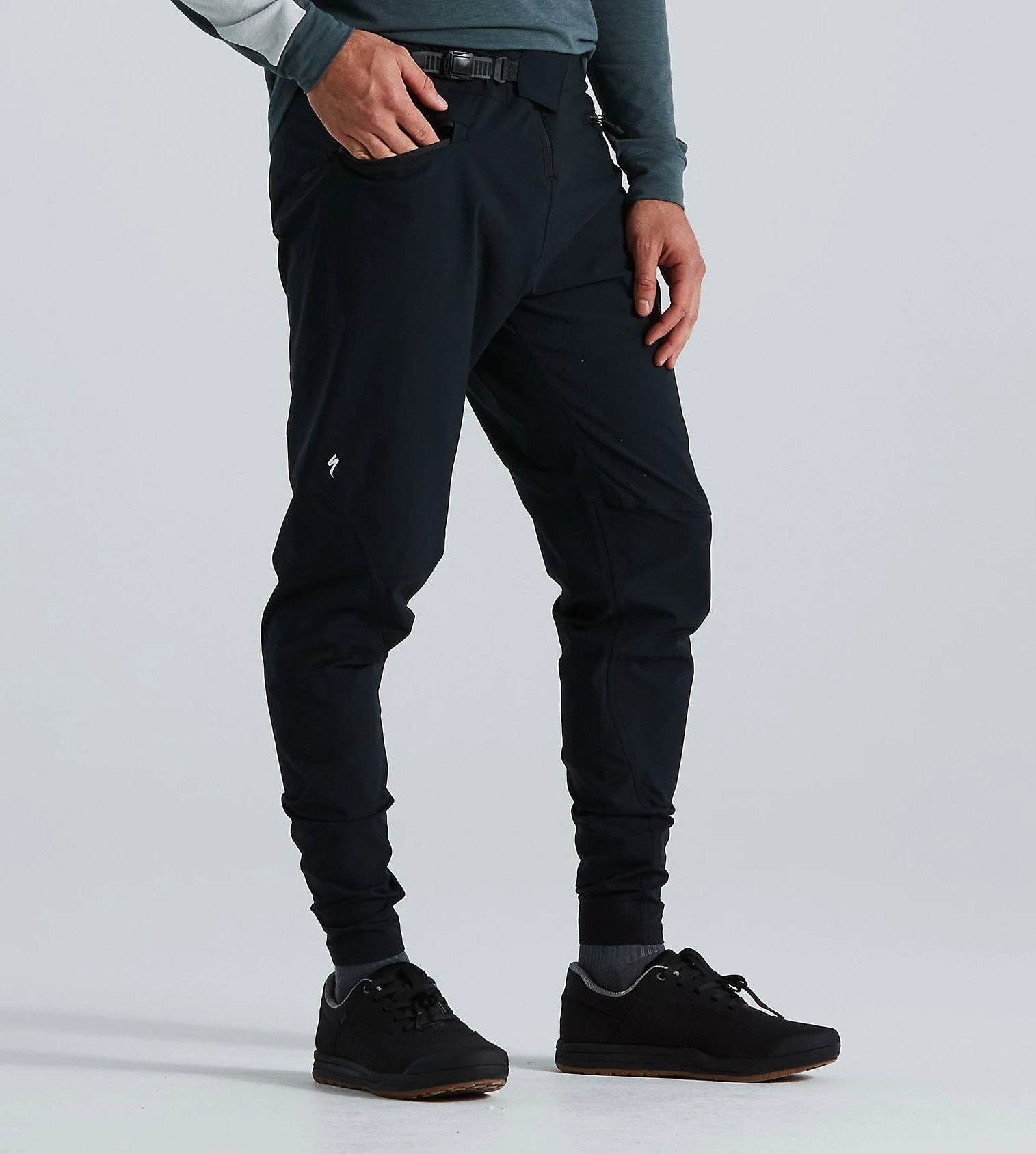 1. Pantaloni SPECIALIZED Trail - Black