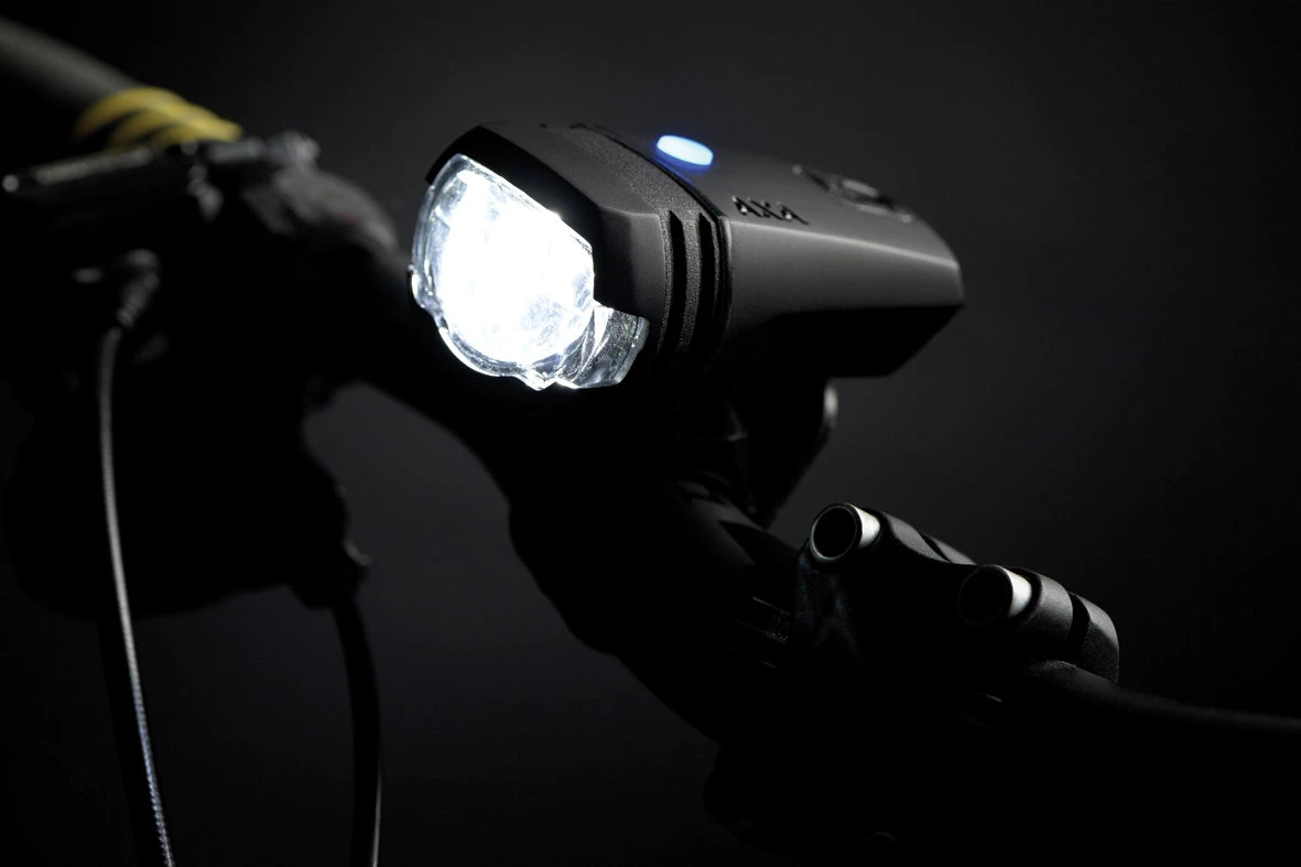 4. Far + stop AXA Greenline 40 Lux - 1 LED USB