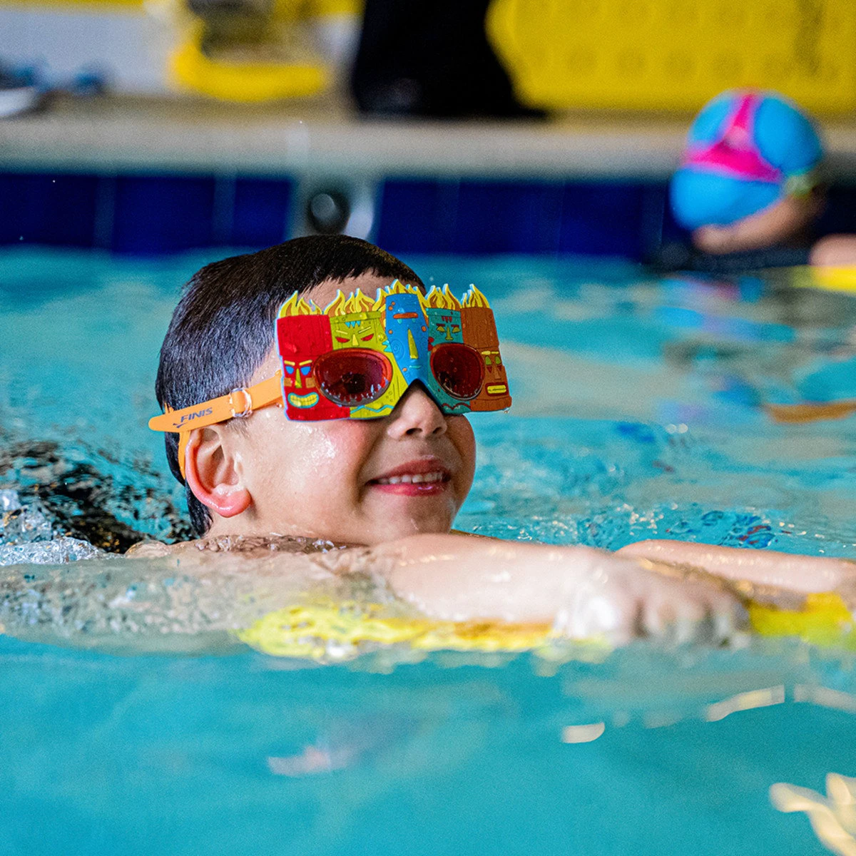3. Finis - ochelari inot copii Character swimming Goggles Kids Tiki - rosu verde albastru multicolor