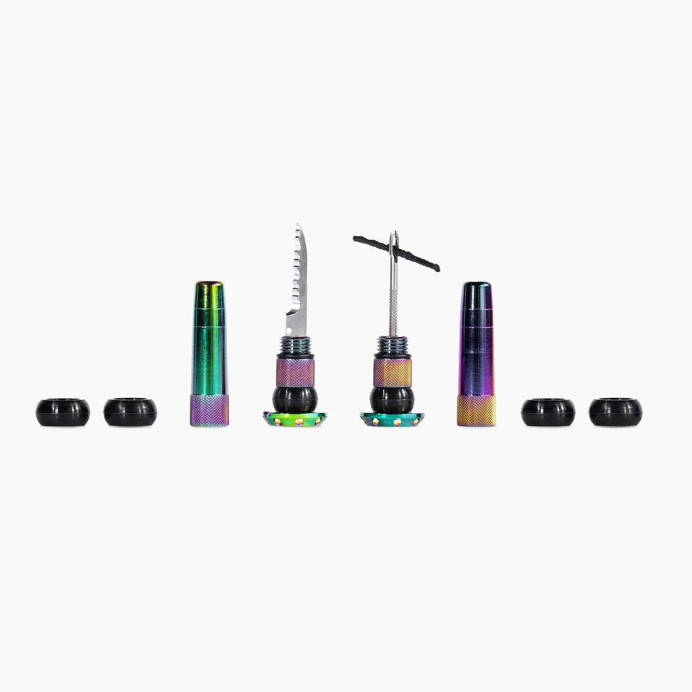 1. Muc-Off - Kit reparatie fisura anvelopa bicicleta Stealth Tubeless Puncture Plug - albastru verde irizat