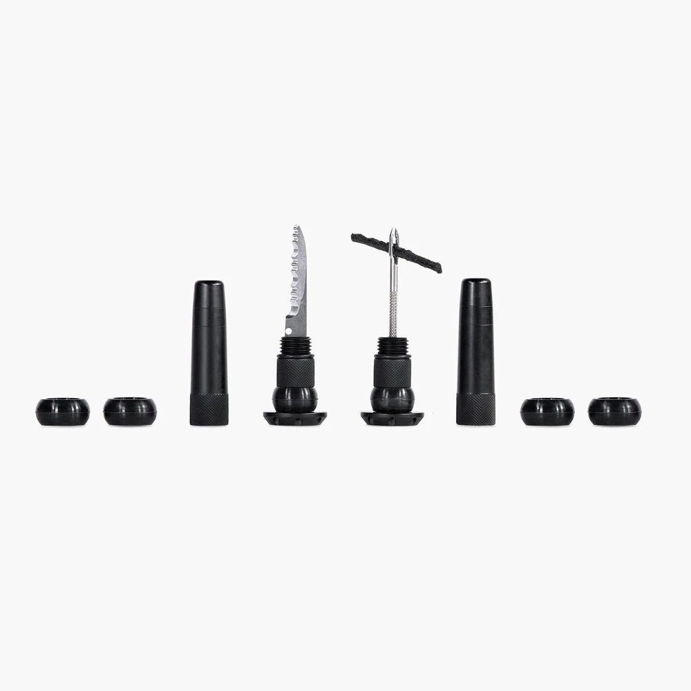 1. Muc-Off - Kit reparatie fisura anvelopa bicicleta Stealth Tubeless Puncture Plug - negru