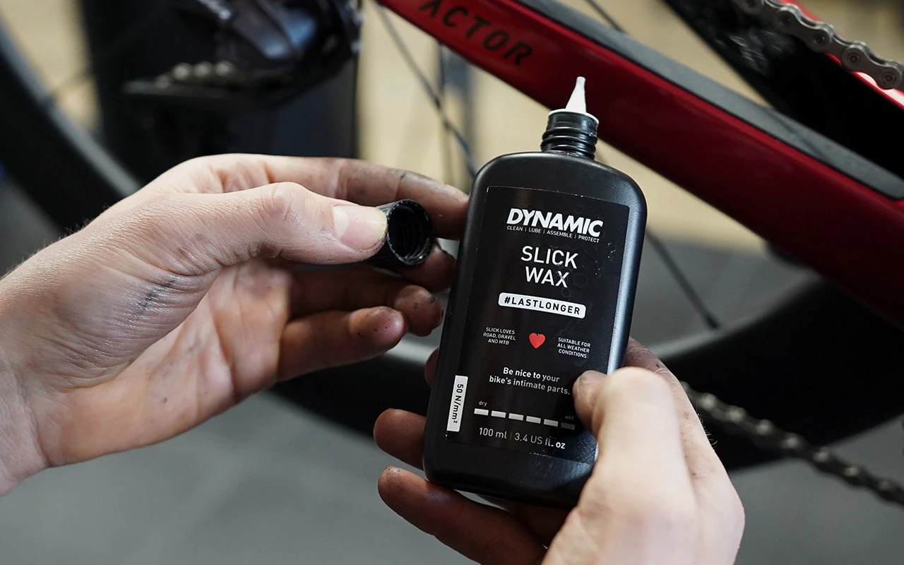 3. Dynamic Bike Care - Lubrifiant universal lant bicicleta All-weather Slick Wax - 100ml