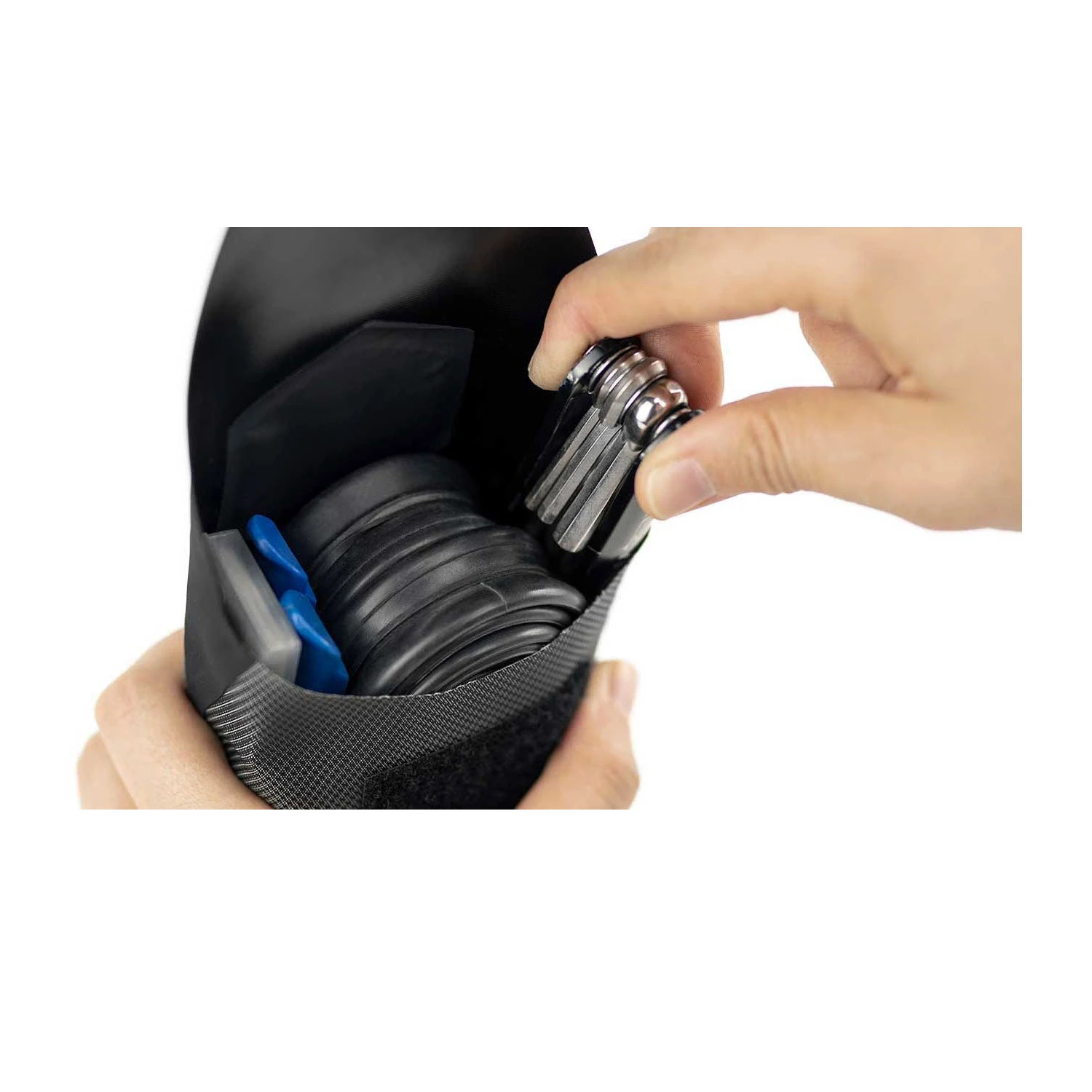 5. Apidura - geanta scule bicicleta Expedition Tool Pack 0.5 litri - negru gri