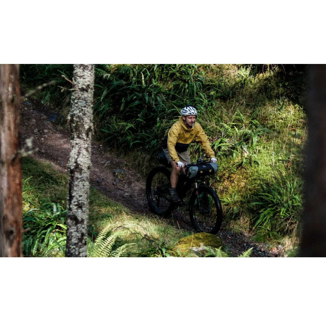 11. Apidura - geanta bicicleta cu prindere pe ghidon, Backcountry 2.0 Handlebar Pack 11 litri - gri negru galben